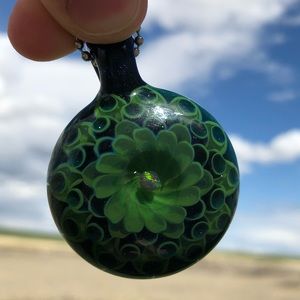 JUJU GLASS UV OPAL PENDANT